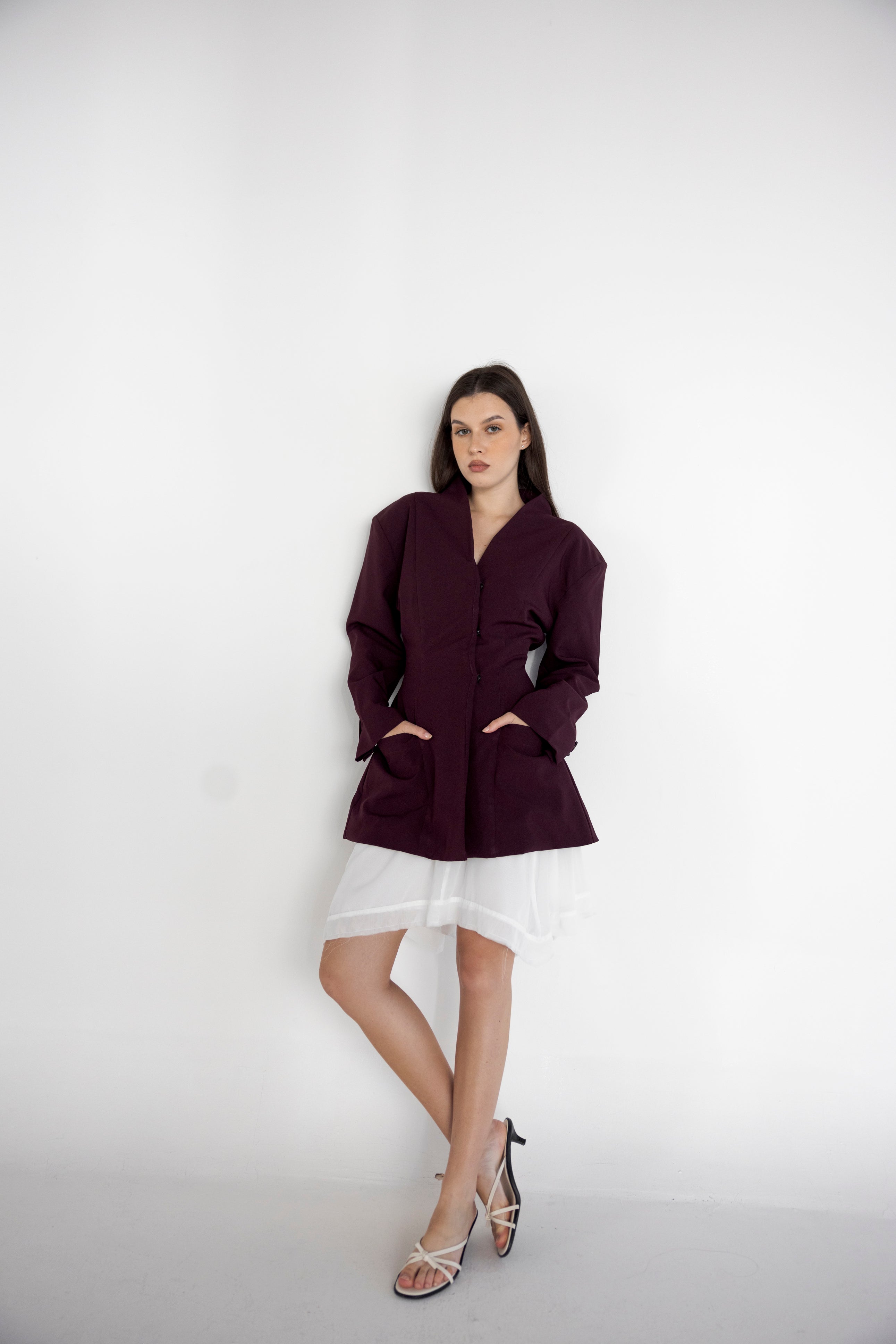 FRANKIE cinched blazer / Maroon