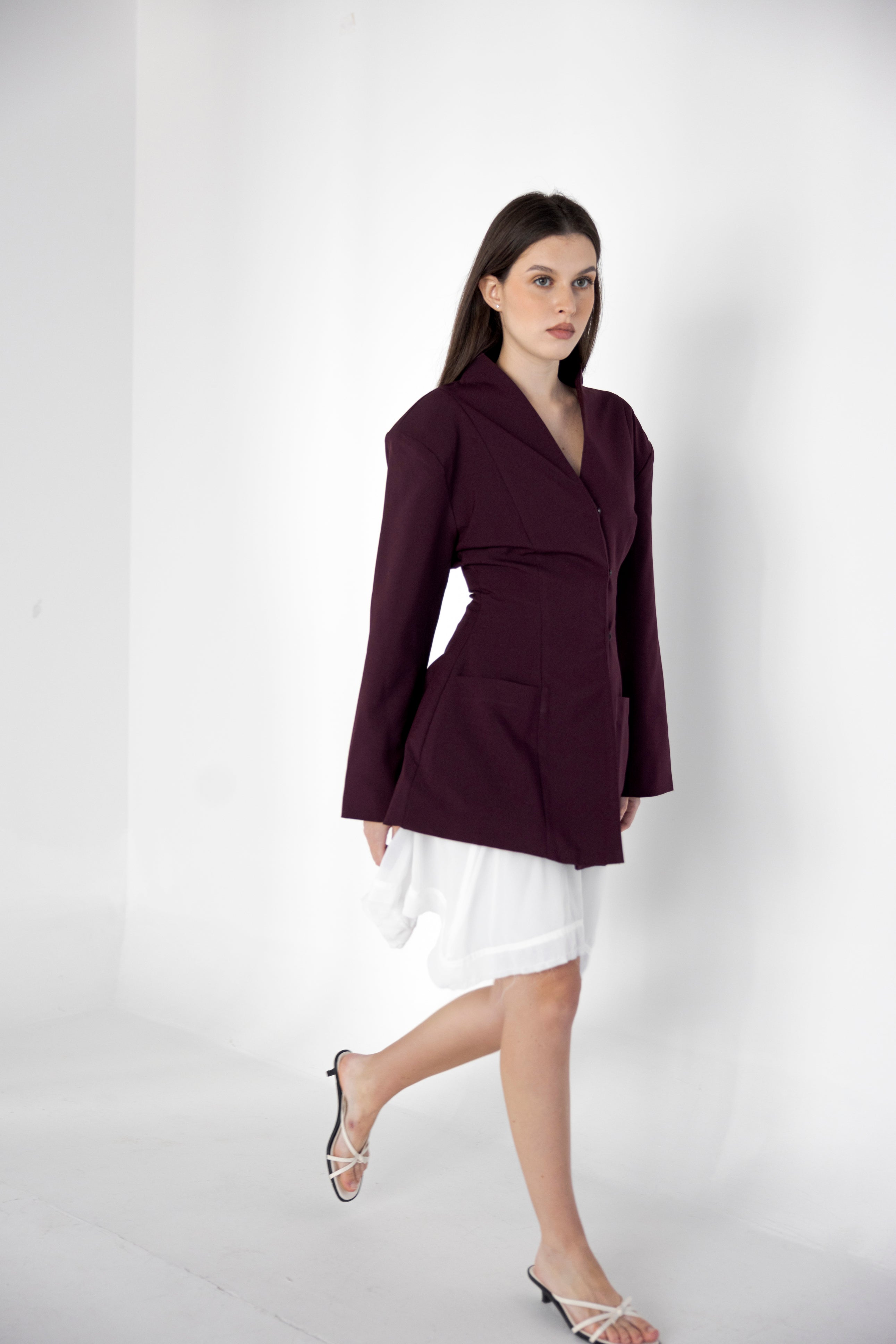 FRANKIE cinched blazer / Maroon